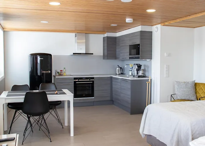 Viehaettaevaellae Puutaloalueella *